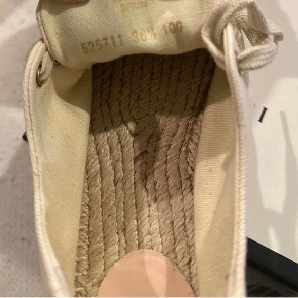 Gucci shoes! - Picture 2 of 3